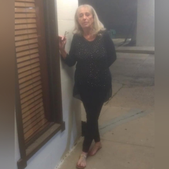 Meet your Posher, Gwyn - Picture 3 of 3